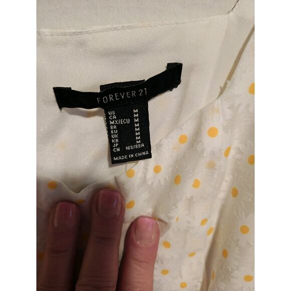 Forever21 White Yellow Daisy Puff Sleeve Dress NWT M Babydoll‎ Barbie Prairie - Picture 5 of 10